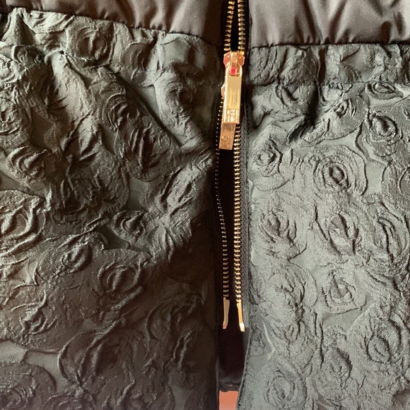 Carolina Herrera womens puffer jacket - Picture 4 of 9